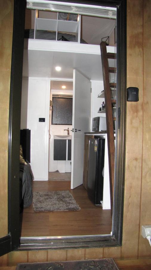 Tiny House In The Bush - A Minute From Town Centre Ruapehu Unique Stays Raetihi 외부 사진