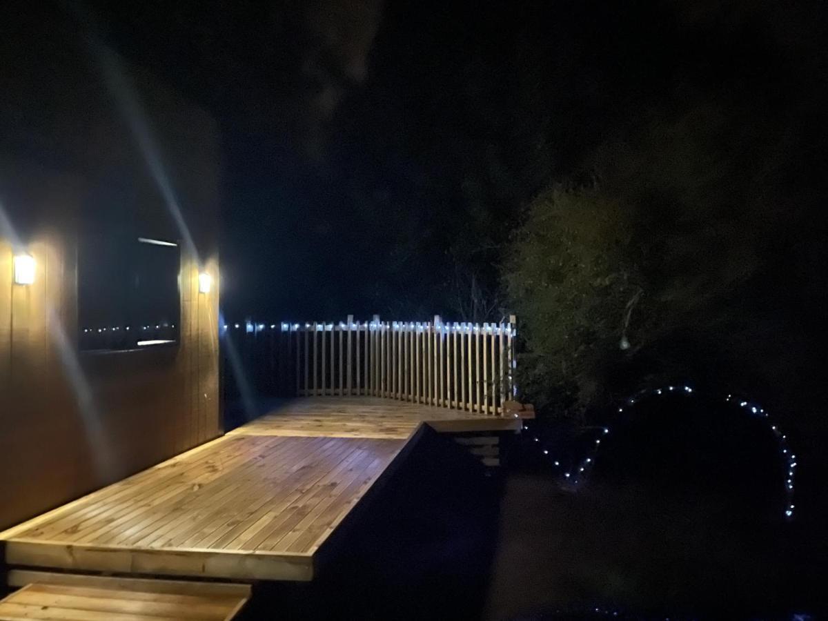 Tiny House In The Bush - A Minute From Town Centre Ruapehu Unique Stays Raetihi 외부 사진