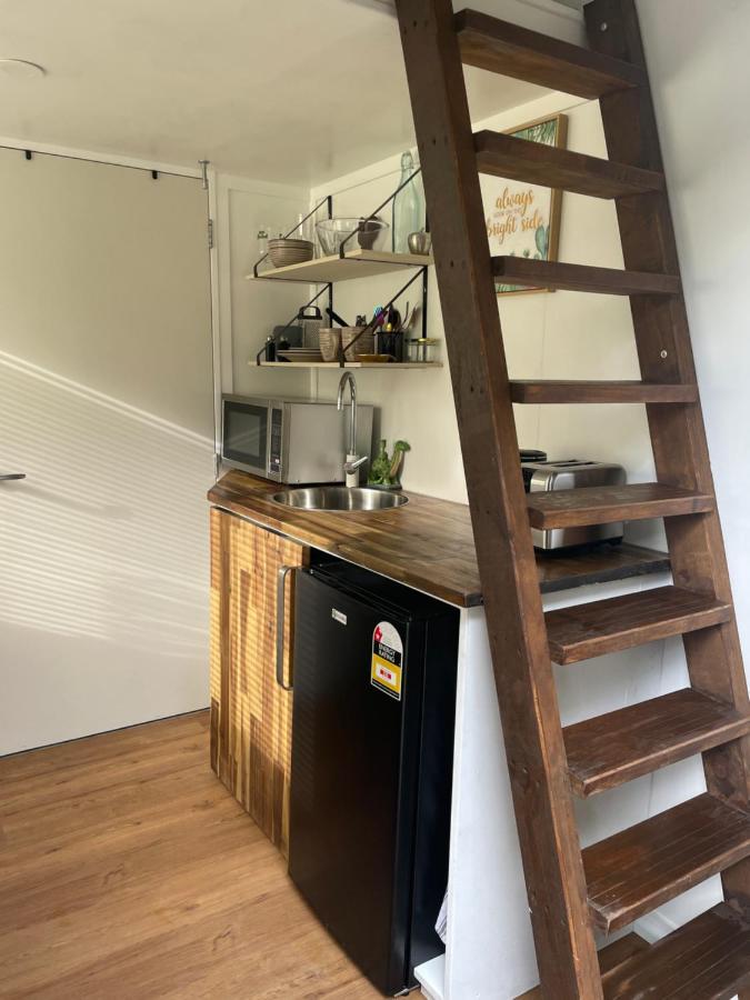 Tiny House In The Bush - A Minute From Town Centre Ruapehu Unique Stays Raetihi 외부 사진